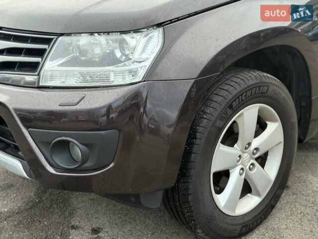 Коричневый Сузуки Гранд Витара, объемом двигателя 2.39 л и пробегом 227 тыс. км за 12490 $, фото 4 на Automoto.ua