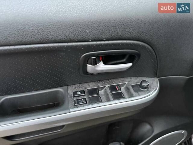 Коричневый Сузуки Гранд Витара, объемом двигателя 2.39 л и пробегом 227 тыс. км за 12490 $, фото 14 на Automoto.ua