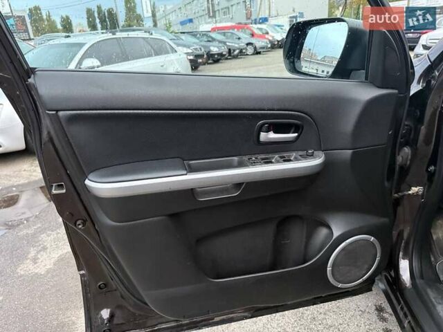 Коричневый Сузуки Гранд Витара, объемом двигателя 2.39 л и пробегом 227 тыс. км за 12490 $, фото 14 на Automoto.ua