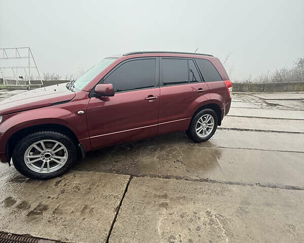 Красный Сузуки Гранд Витара, объемом двигателя 2 л и пробегом 277 тыс. км за 6700 $, фото 1 на Automoto.ua