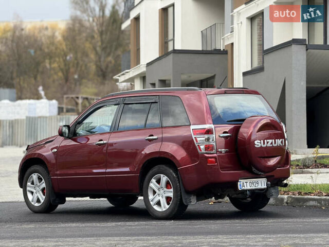 Червоний Сузукі Гранд Вітара, об'ємом двигуна 2 л та пробігом 281 тис. км за 6200 $, фото 4 на Automoto.ua