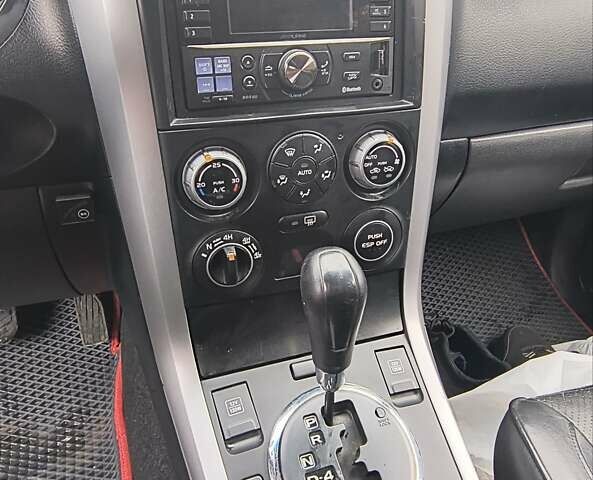 Сузуки Гранд Витара 2007 в Конотопе на Automoto.ua Красный Сузуки Гранд Витара, объемом двигателя 2.7 л и пробегом 176 тыс. км за 5900 $, фото 27 на Automoto.ua