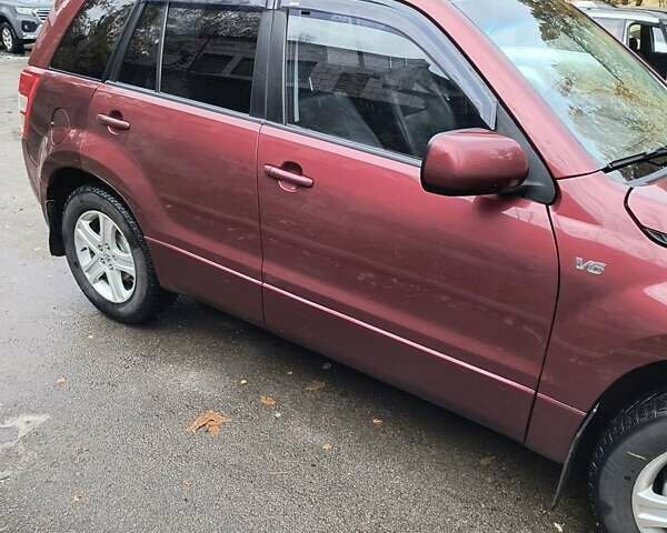 Сузуки Гранд Витара 2007 в Конотопе на Automoto.ua Красный Сузуки Гранд Витара, объемом двигателя 2.7 л и пробегом 176 тыс. км за 5900 $, фото 20 на Automoto.ua