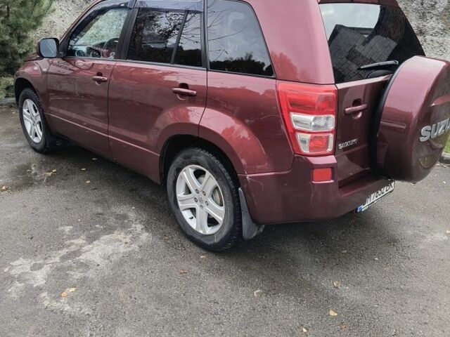 Красный Сузуки Гранд Витара, объемом двигателя 2.7 л и пробегом 176 тыс. км за 5900 $, фото 3 на Automoto.ua