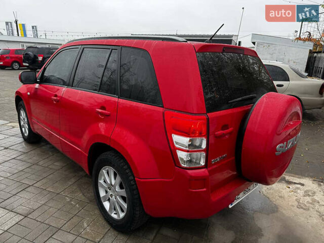 Красный Сузуки Гранд Витара, объемом двигателя 2 л и пробегом 195 тыс. км за 7500 $, фото 2 на Automoto.ua