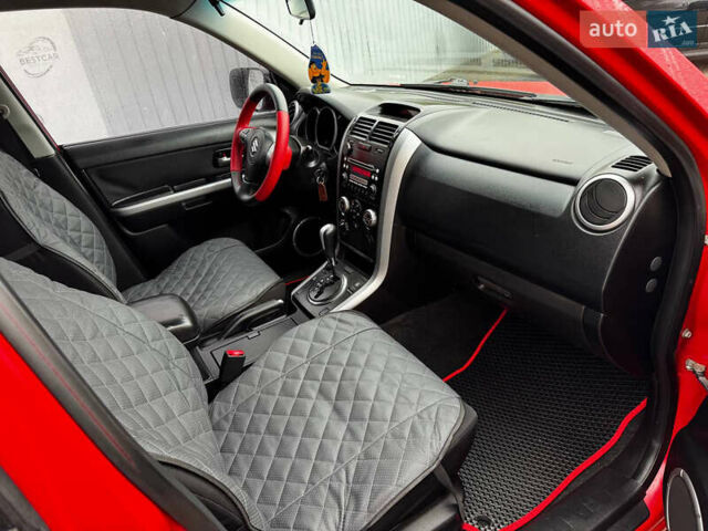 Красный Сузуки Гранд Витара, объемом двигателя 2 л и пробегом 195 тыс. км за 7500 $, фото 11 на Automoto.ua