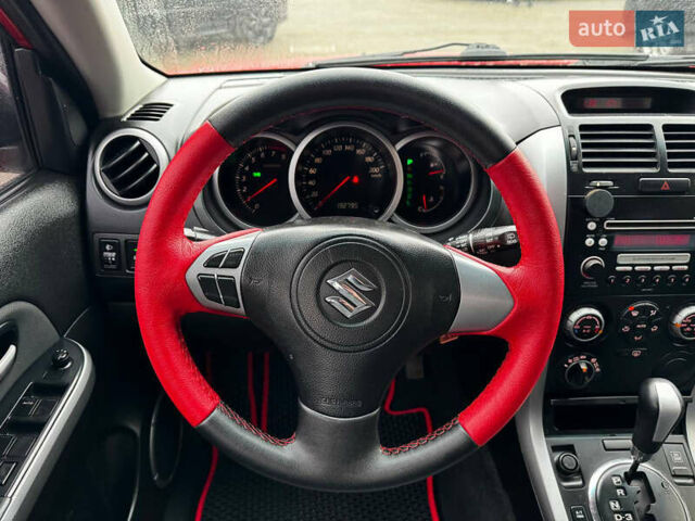 Красный Сузуки Гранд Витара, объемом двигателя 2 л и пробегом 195 тыс. км за 7500 $, фото 10 на Automoto.ua