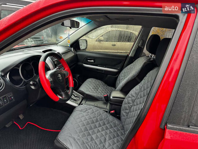Красный Сузуки Гранд Витара, объемом двигателя 2 л и пробегом 195 тыс. км за 7500 $, фото 8 на Automoto.ua