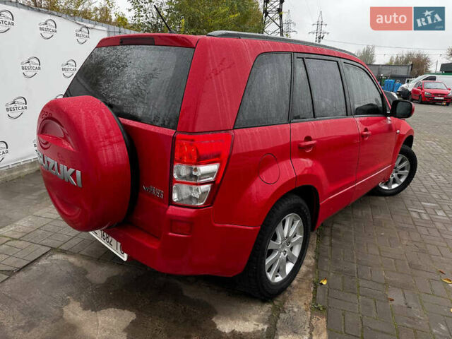 Червоний Сузукі Гранд Вітара, об'ємом двигуна 2 л та пробігом 195 тис. км за 7500 $, фото 3 на Automoto.ua