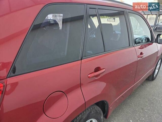 Червоний Сузукі Гранд Вітара, об'ємом двигуна 2.4 л та пробігом 161 тис. км за 10000 $, фото 8 на Automoto.ua