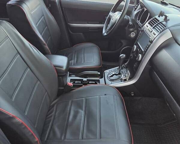 Червоний Сузукі Гранд Вітара, об'ємом двигуна 2.4 л та пробігом 161 тис. км за 10000 $, фото 21 на Automoto.ua