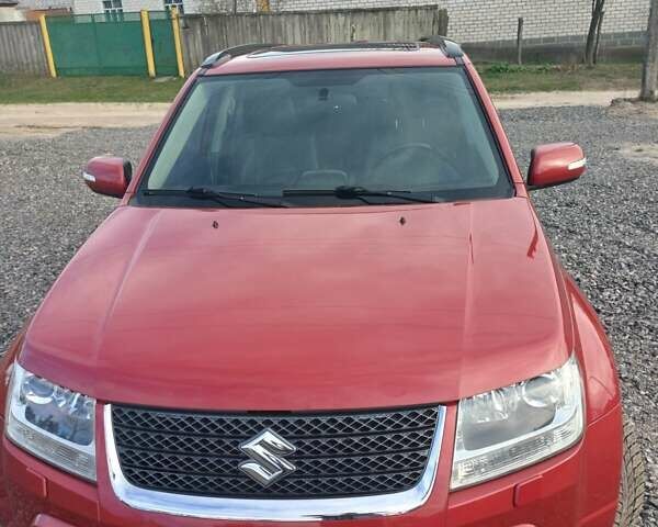 Красный Сузуки Гранд Витара, объемом двигателя 2.39 л и пробегом 100 тыс. км за 10500 $, фото 2 на Automoto.ua