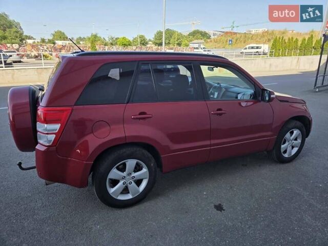 Червоний Сузукі Гранд Вітара, об'ємом двигуна 2.4 л та пробігом 161 тис. км за 10000 $, фото 4 на Automoto.ua