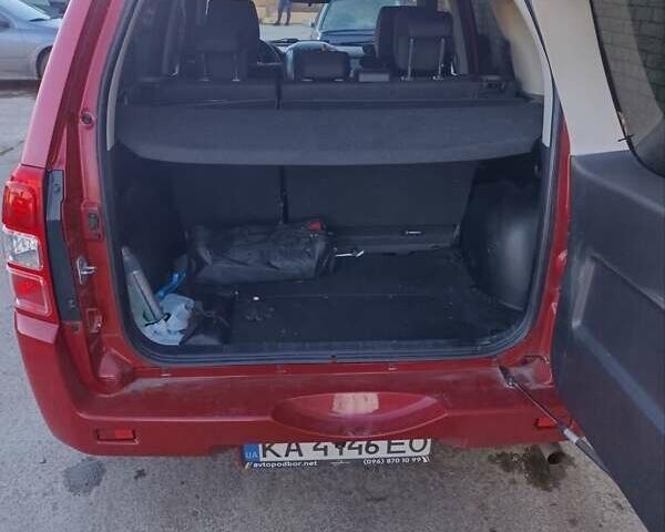 Красный Сузуки Гранд Витара, объемом двигателя 2.39 л и пробегом 171 тыс. км за 13000 $, фото 7 на Automoto.ua