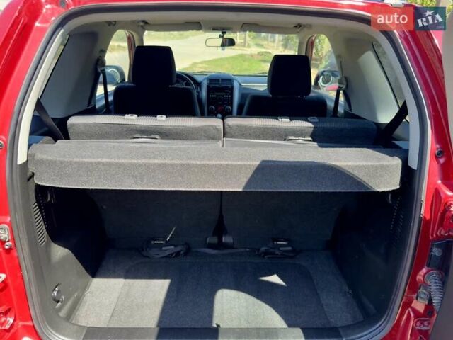 Красный Сузуки Гранд Витара, объемом двигателя 2.39 л и пробегом 35 тыс. км за 13900 $, фото 15 на Automoto.ua