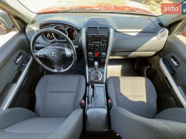 Красный Сузуки Гранд Витара, объемом двигателя 2.39 л и пробегом 35 тыс. км за 13900 $, фото 9 на Automoto.ua