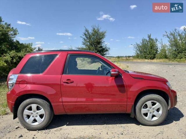 Красный Сузуки Гранд Витара, объемом двигателя 2.39 л и пробегом 35 тыс. км за 13900 $, фото 7 на Automoto.ua