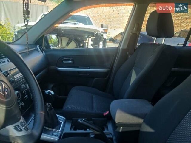 Сузукі Гранд Вітара, об'ємом двигуна 2 л та пробігом 250 тис. км за 7500 $, фото 7 на Automoto.ua