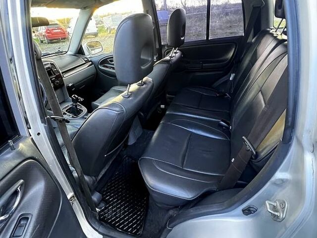 Сузуки Гранд Витара, объемом двигателя 2 л и пробегом 293 тыс. км за 1620 $, фото 6 на Automoto.ua