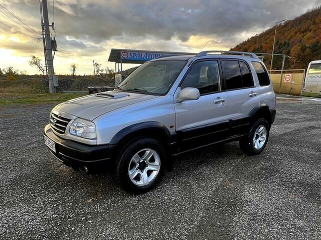 Сузуки Гранд Витара, объемом двигателя 2 л и пробегом 293 тыс. км за 1620 $, фото 2 на Automoto.ua