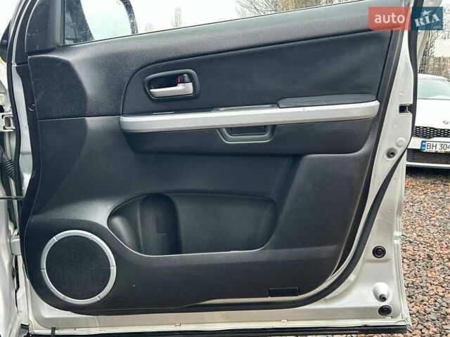 Сузуки Гранд Витара, объемом двигателя 2 л и пробегом 217 тыс. км за 6900 $, фото 33 на Automoto.ua