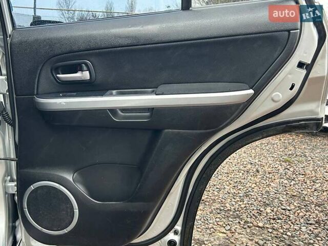 Сузуки Гранд Витара, объемом двигателя 2 л и пробегом 217 тыс. км за 6900 $, фото 30 на Automoto.ua