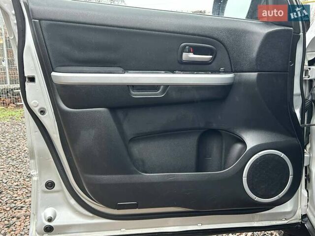 Сузуки Гранд Витара, объемом двигателя 2 л и пробегом 217 тыс. км за 6900 $, фото 10 на Automoto.ua