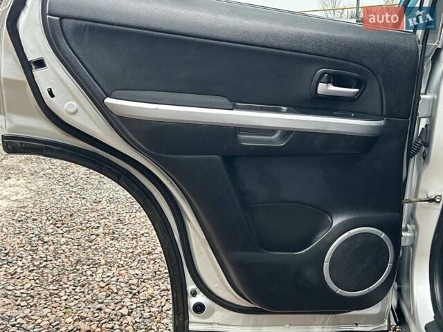 Сузуки Гранд Витара, объемом двигателя 2 л и пробегом 217 тыс. км за 6900 $, фото 27 на Automoto.ua