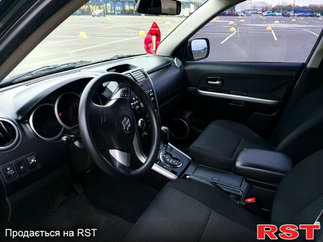 Сузуки Гранд Витара, объемом двигателя 2 л и пробегом 250 тыс. км за 7500 $, фото 4 на Automoto.ua