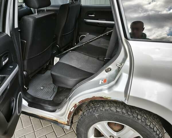 Сузуки Гранд Витара 2007 в Хмельницком на Automoto.ua Сузуки Гранд Витара, объемом двигателя 2 л и пробегом 316 тыс. км за 5800 $, фото 7 на Automoto.ua