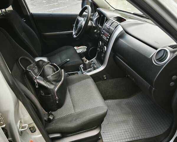 Сузуки Гранд Витара 2007 в Хмельницком на Automoto.ua Сузуки Гранд Витара, объемом двигателя 2 л и пробегом 316 тыс. км за 5800 $, фото 12 на Automoto.ua