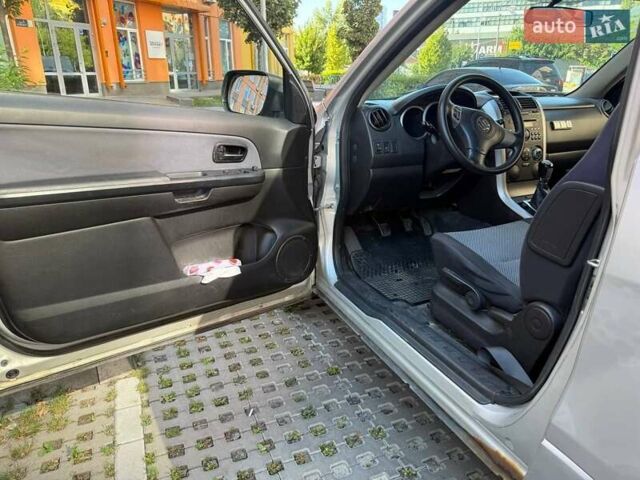 Сузуки Гранд Витара, объемом двигателя 1.6 л и пробегом 210 тыс. км за 4600 $, фото 20 на Automoto.ua