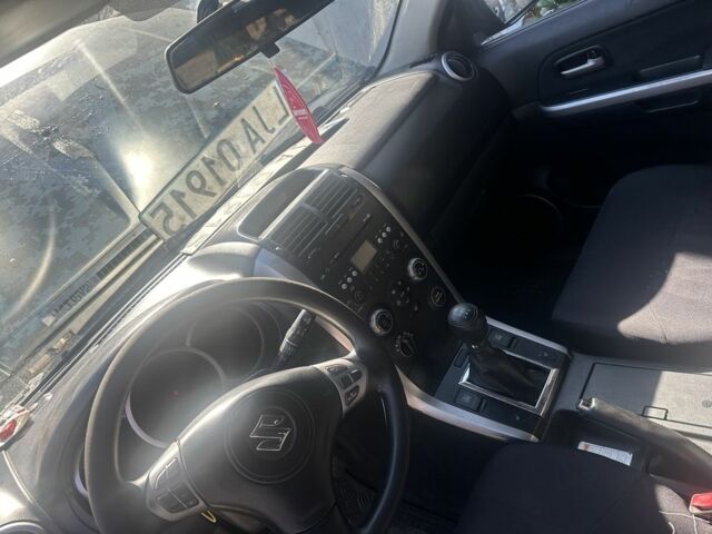 Сузуки Гранд Витара, объемом двигателя 2 л и пробегом 170 тыс. км за 1900 $, фото 6 на Automoto.ua