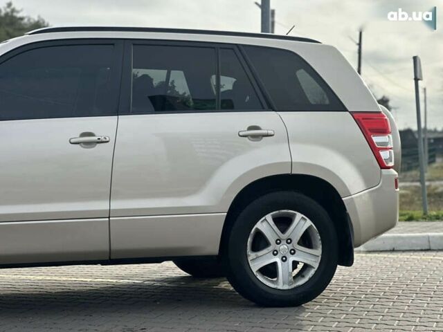 Сузуки Гранд Витара, объемом двигателя 2 л и пробегом 242 тыс. км за 7500 $, фото 9 на Automoto.ua