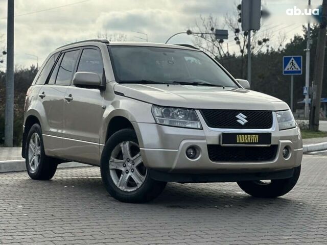 Сузуки Гранд Витара, объемом двигателя 2 л и пробегом 242 тыс. км за 7500 $, фото 6 на Automoto.ua