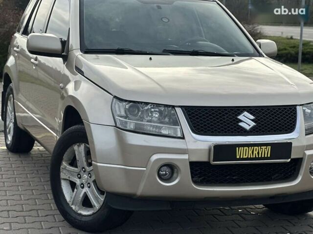 Сузуки Гранд Витара, объемом двигателя 2 л и пробегом 242 тыс. км за 7500 $, фото 4 на Automoto.ua