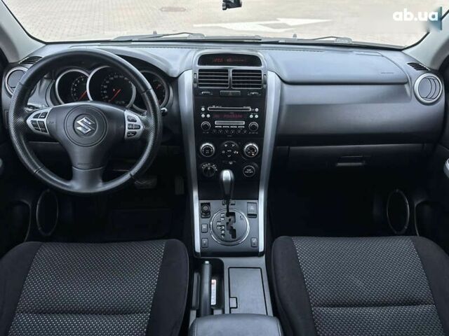 Сузуки Гранд Витара, объемом двигателя 2 л и пробегом 242 тыс. км за 7500 $, фото 20 на Automoto.ua