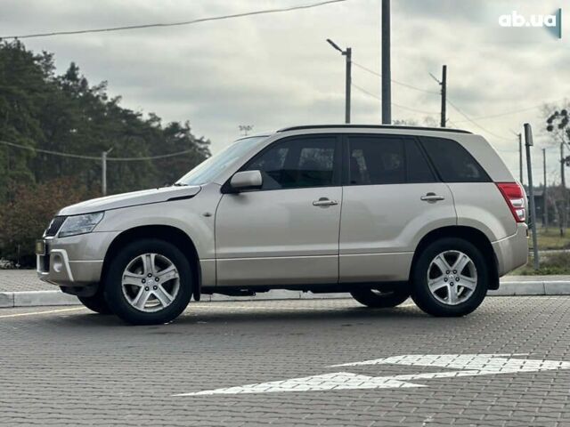 Сузуки Гранд Витара, объемом двигателя 2 л и пробегом 242 тыс. км за 7500 $, фото 7 на Automoto.ua