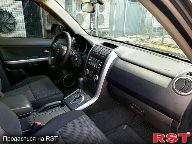 Сузукі Гранд Вітара, об'ємом двигуна 2 л та пробігом 216 тис. км за 7300 $, фото 5 на Automoto.ua