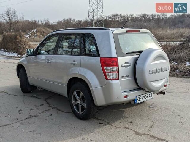 Сузуки Гранд Витара, объемом двигателя 2.4 л и пробегом 200 тыс. км за 10700 $, фото 5 на Automoto.ua