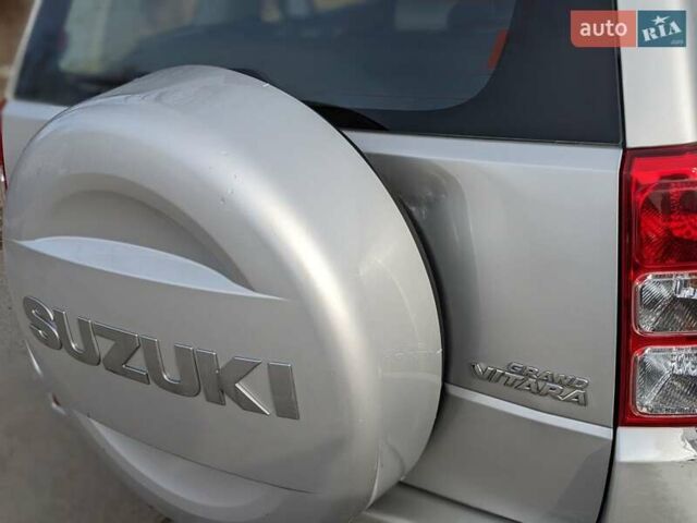Сузуки Гранд Витара, объемом двигателя 2.4 л и пробегом 200 тыс. км за 10700 $, фото 6 на Automoto.ua
