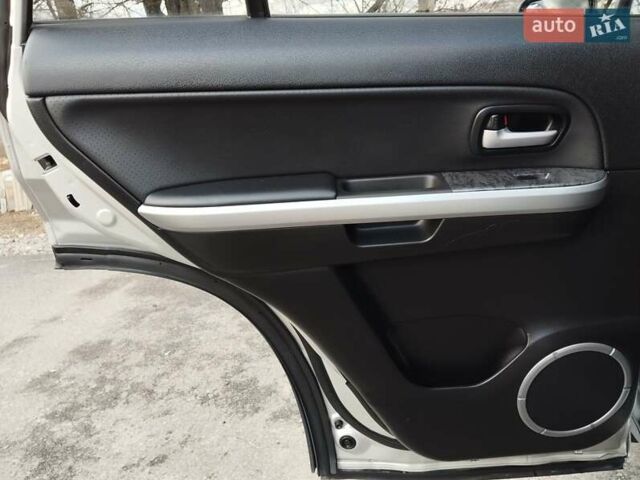 Сузуки Гранд Витара, объемом двигателя 2.39 л и пробегом 95 тыс. км за 13600 $, фото 32 на Automoto.ua