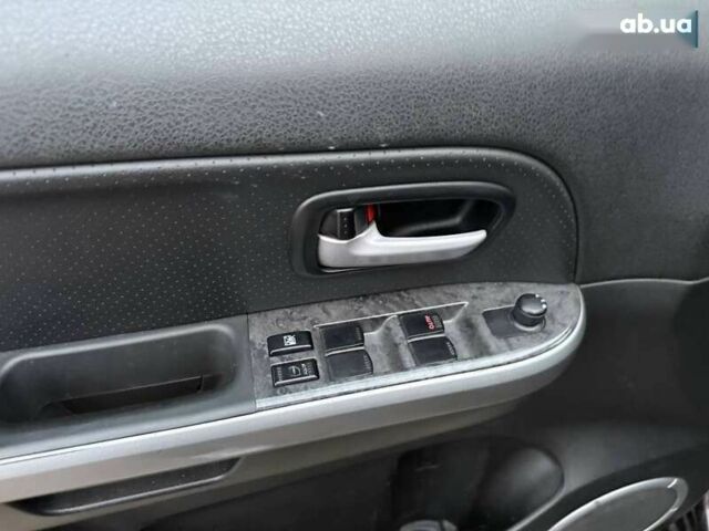 Сузуки Гранд Витара, объемом двигателя 0 л и пробегом 227 тыс. км за 12490 $, фото 15 на Automoto.ua