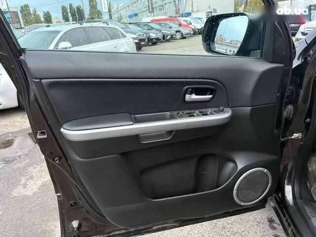 Сузуки Гранд Витара, объемом двигателя 0 л и пробегом 227 тыс. км за 12490 $, фото 15 на Automoto.ua