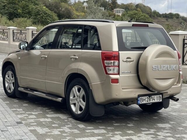 Сузуки Гранд Витара 2007 в Одессе на Automoto.ua Серый Сузуки Гранд Витара, объемом двигателя 2 л и пробегом 170 тыс. км за 7300 $, фото 1 на Automoto.ua