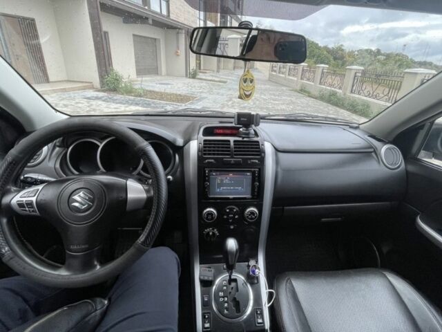 Сузуки Гранд Витара 2007 в Одессе на Automoto.ua Серый Сузуки Гранд Витара, объемом двигателя 2 л и пробегом 170 тыс. км за 7300 $, фото 3 на Automoto.ua