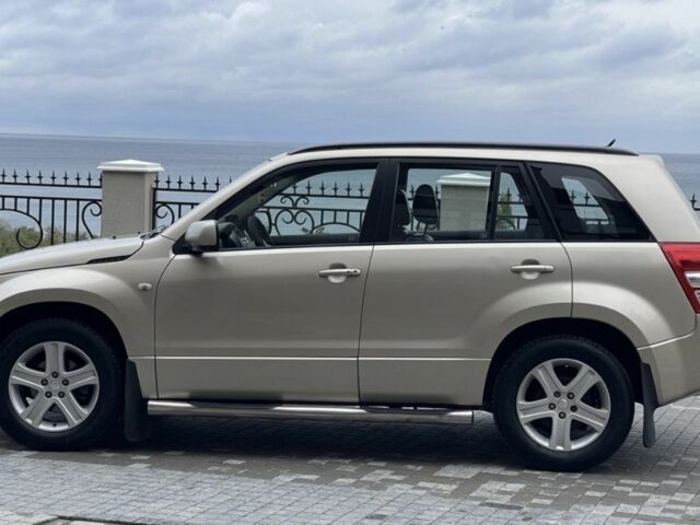 Сузуки Гранд Витара 2007 в Одессе на Automoto.ua Серый Сузуки Гранд Витара, объемом двигателя 2 л и пробегом 170 тыс. км за 7300 $, фото 6 на Automoto.ua