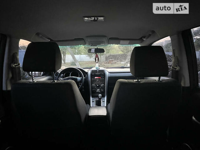 Серый Сузуки Гранд Витара, объемом двигателя 2.4 л и пробегом 132 тыс. км за 9300 $, фото 23 на Automoto.ua