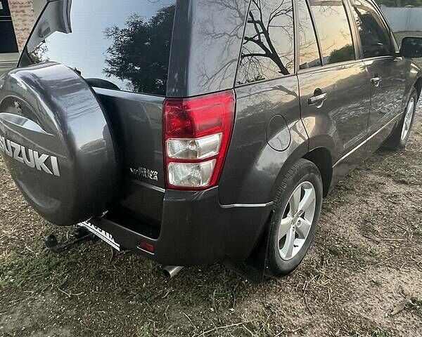 Сірий Сузукі Гранд Вітара, об'ємом двигуна 2.4 л та пробігом 136 тис. км за 8700 $, фото 24 на Automoto.ua