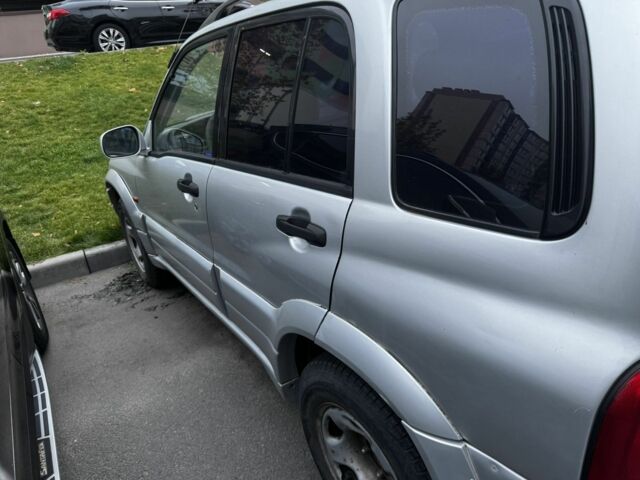 Серый Сузуки Гранд Витара, объемом двигателя 2 л и пробегом 320 тыс. км за 2500 $, фото 1 на Automoto.ua